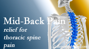 Aaron Chiropractic Clinic delivers gentle chiropractic treatment to relieve mid-back pain in the thoracic spine. 